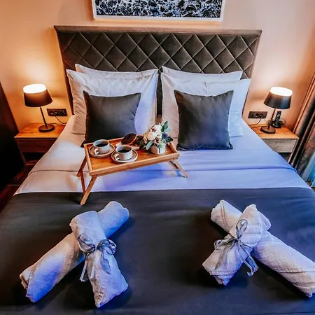 Apartman Dedaj - Almaro With Heated Pool