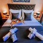 Apartman Dedaj - Almaro With Heated Pool