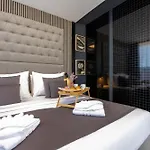 Dedaj - Almaro With Heated Pool Apartment *