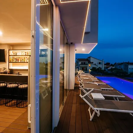Dedaj - Almaro With Heated Pool Apartament