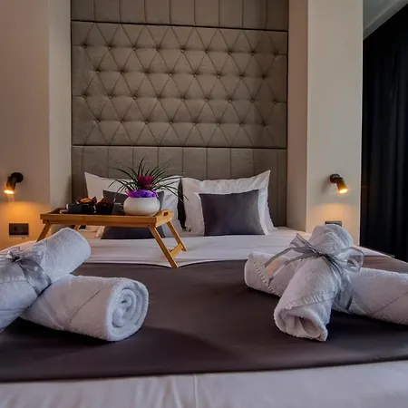 Lejlighed Dedaj - Almaro With Heated Pool *