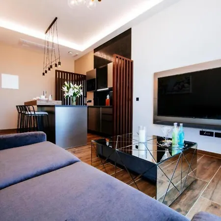 Dedaj - Almaro Apartment