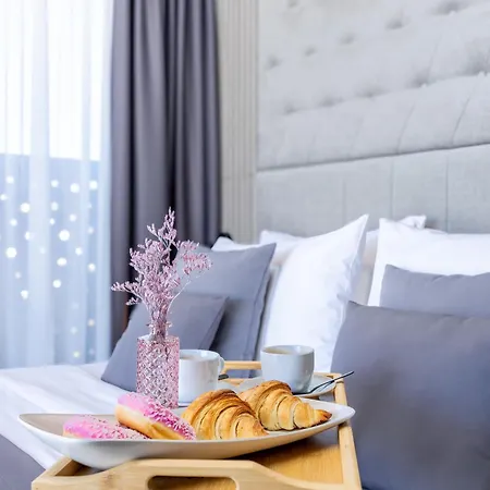 Apartament Dedaj - Almaro With Heated Pool *