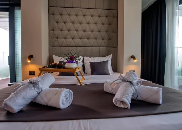 Appartamento Dedaj - Almaro With Heated Pool *